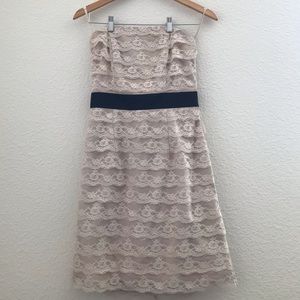 H&M’s lace strapless dress